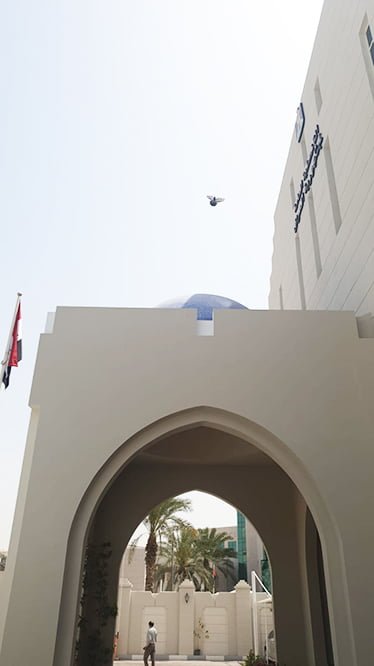 تجديد بوابات القنصلية